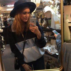 Meet your Posher, Alexandra